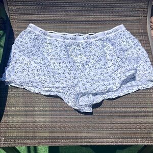 Calvin Klein White Athletic Shorts with Stretchy Fabric